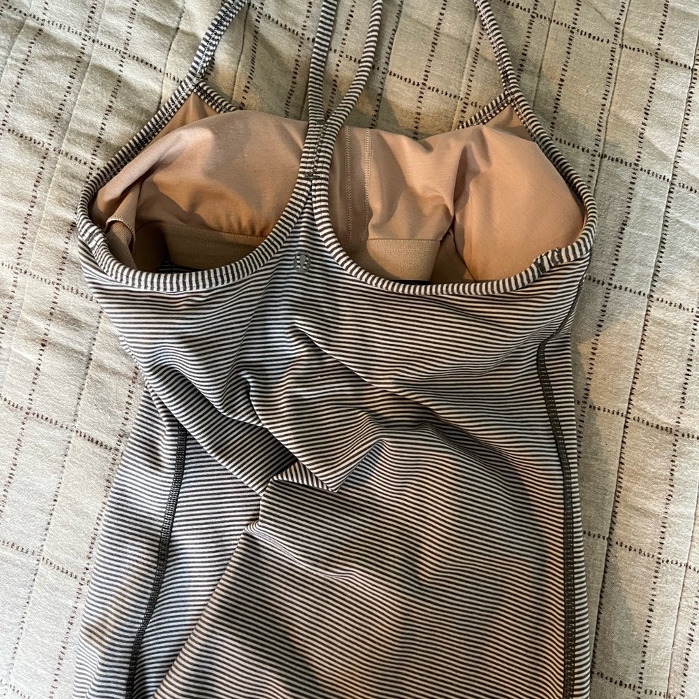 Lululemon tank